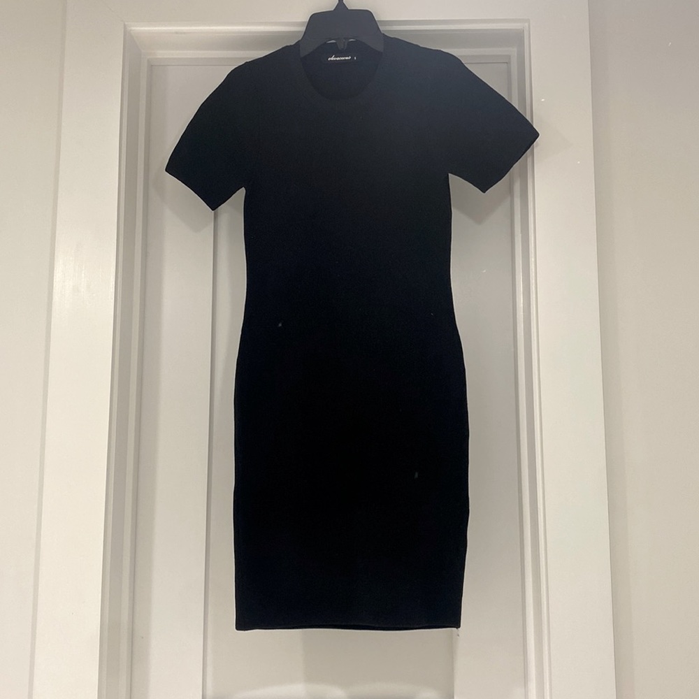 Black basic short sleeve dress